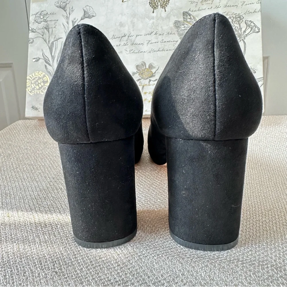 Bandolino Cooler Black Suede Platform Block Heel Pumps Size 9